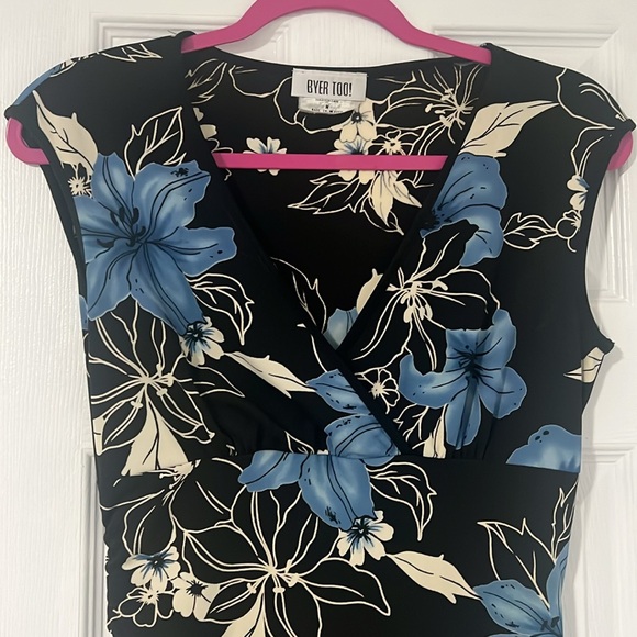 Byer too floral dress - Picture 2 of 2